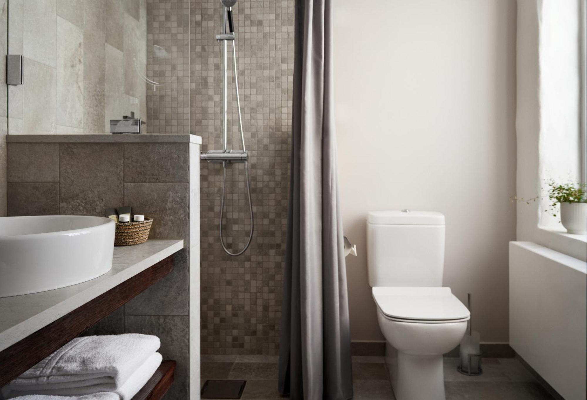 Hotel Helgeand Wisby Visby Bagian luar foto