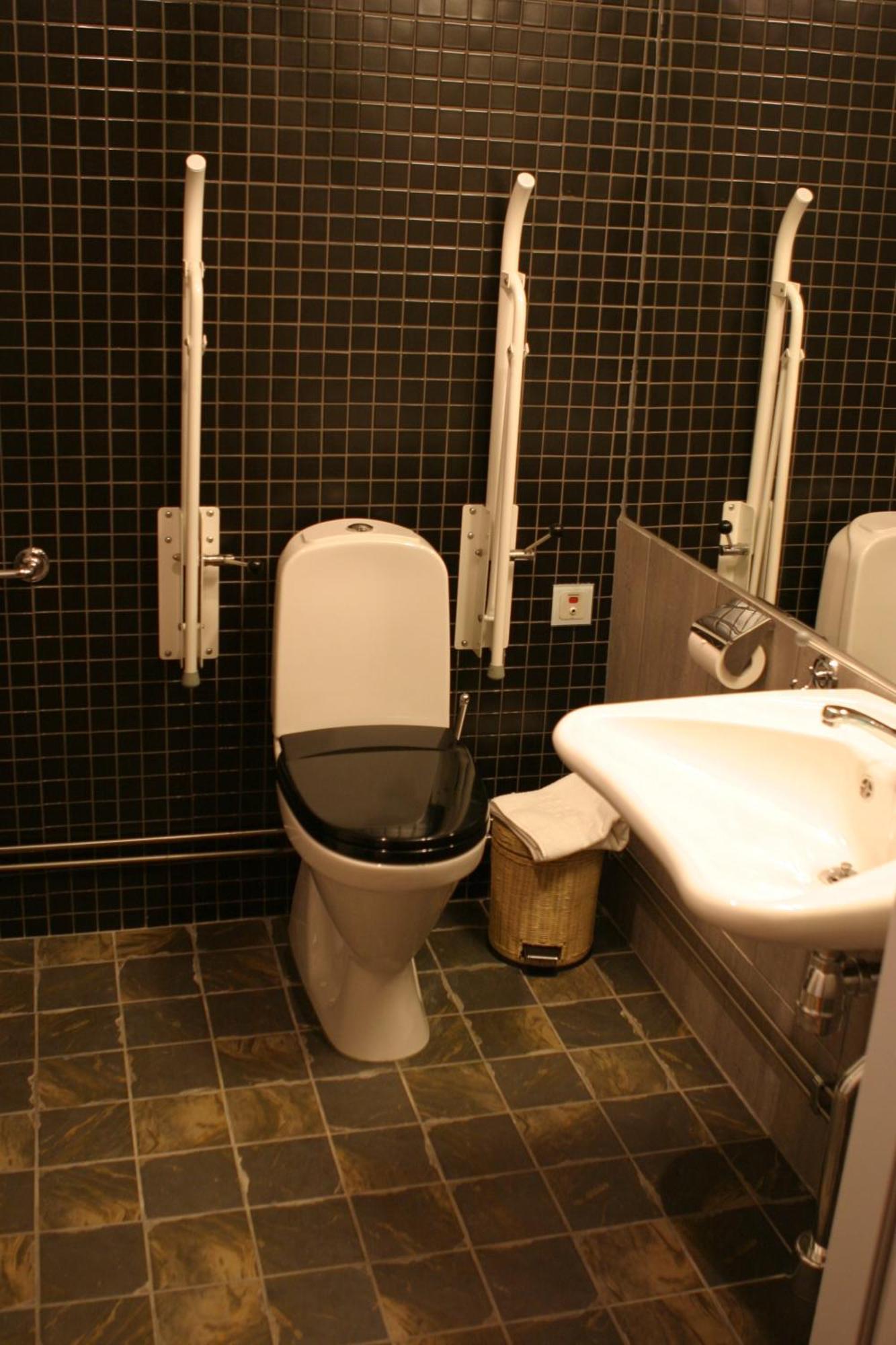 Hotel Helgeand Wisby Visby Bagian luar foto